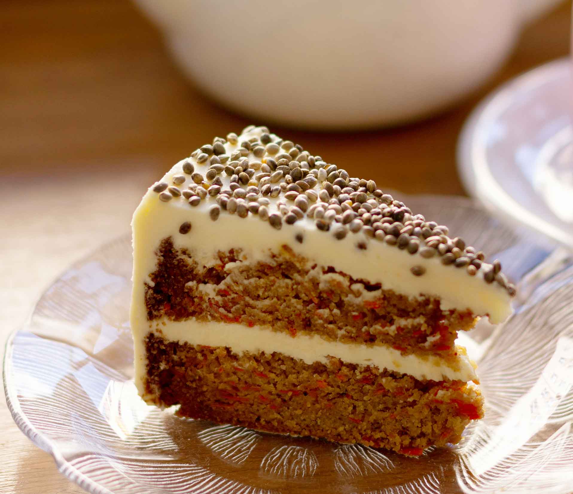 Vegan carrot cake at Beans&more cafe in Jyväskylä - K8