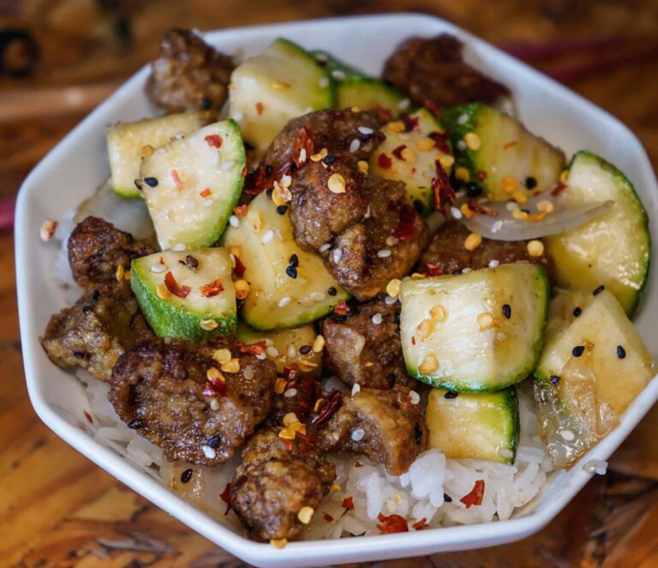 Chicken and zucchini teriyaki stir-fry Chicken and zucchini teriyaki stir-fry