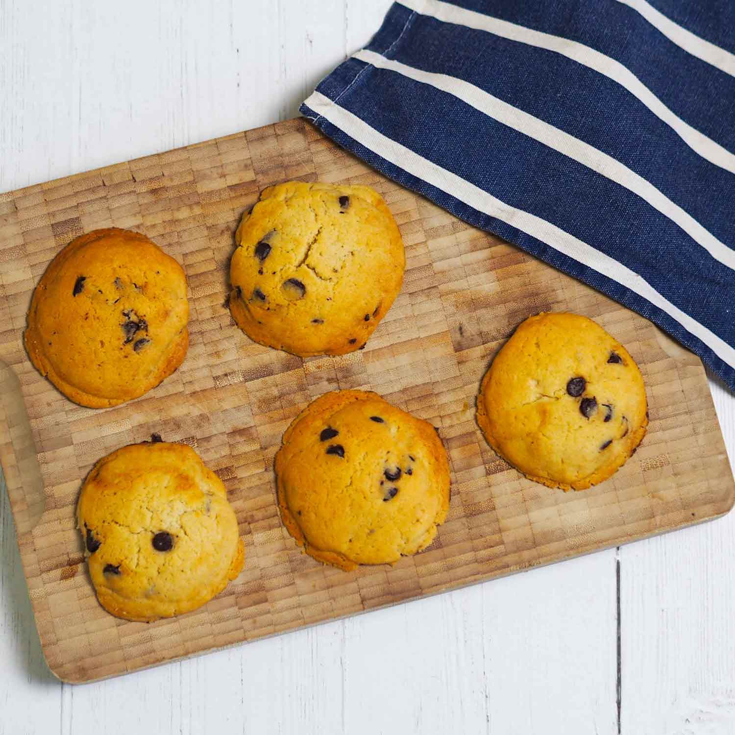 Chocolate chip cookies | Love Veg