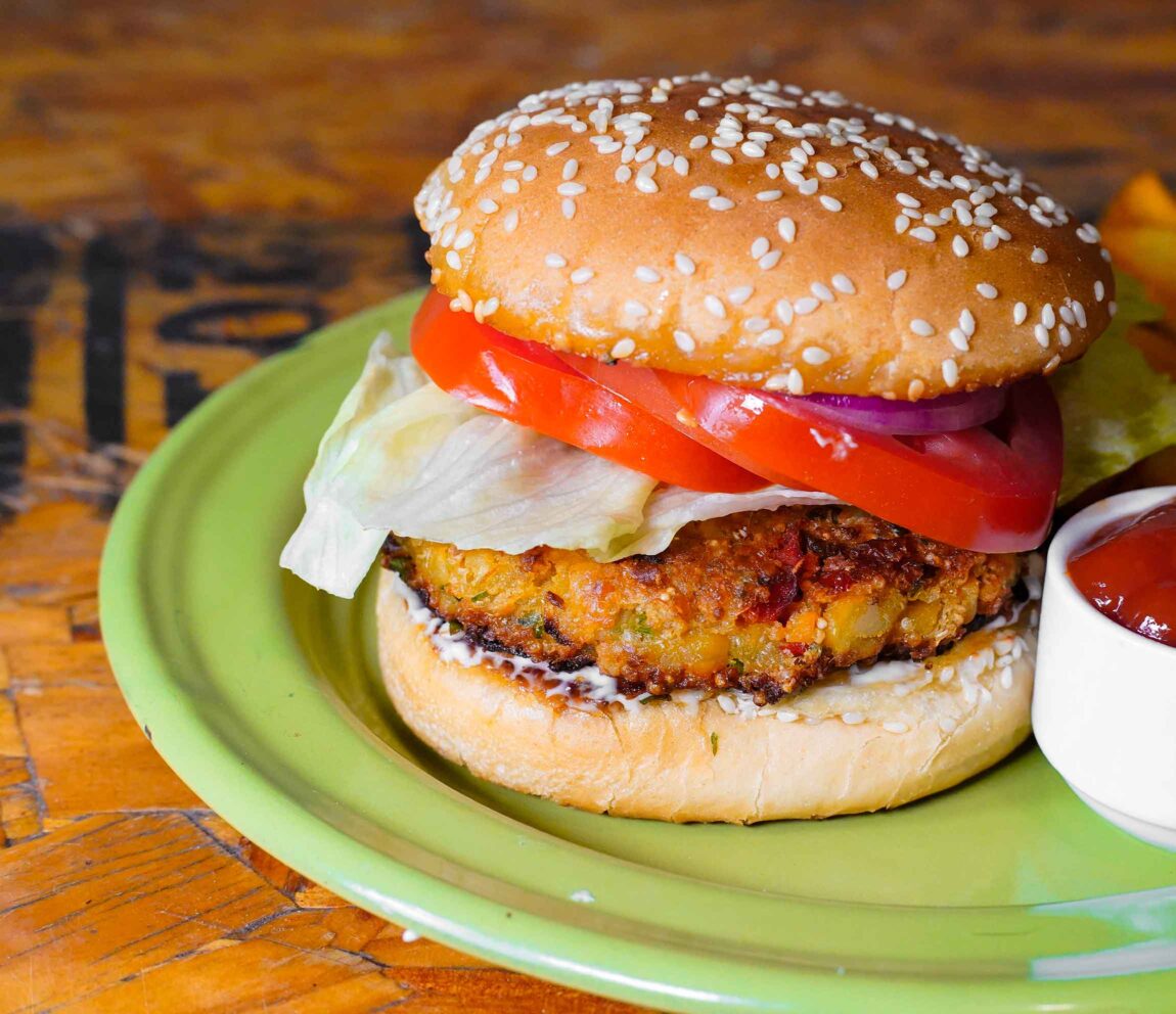Amaranth and chickpea burger